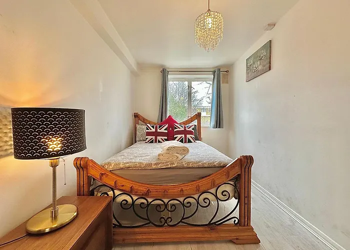 House 36 Villa London